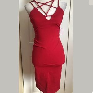 CHARLOTTE RUSSE Junior Women’s Red Strappy Dress